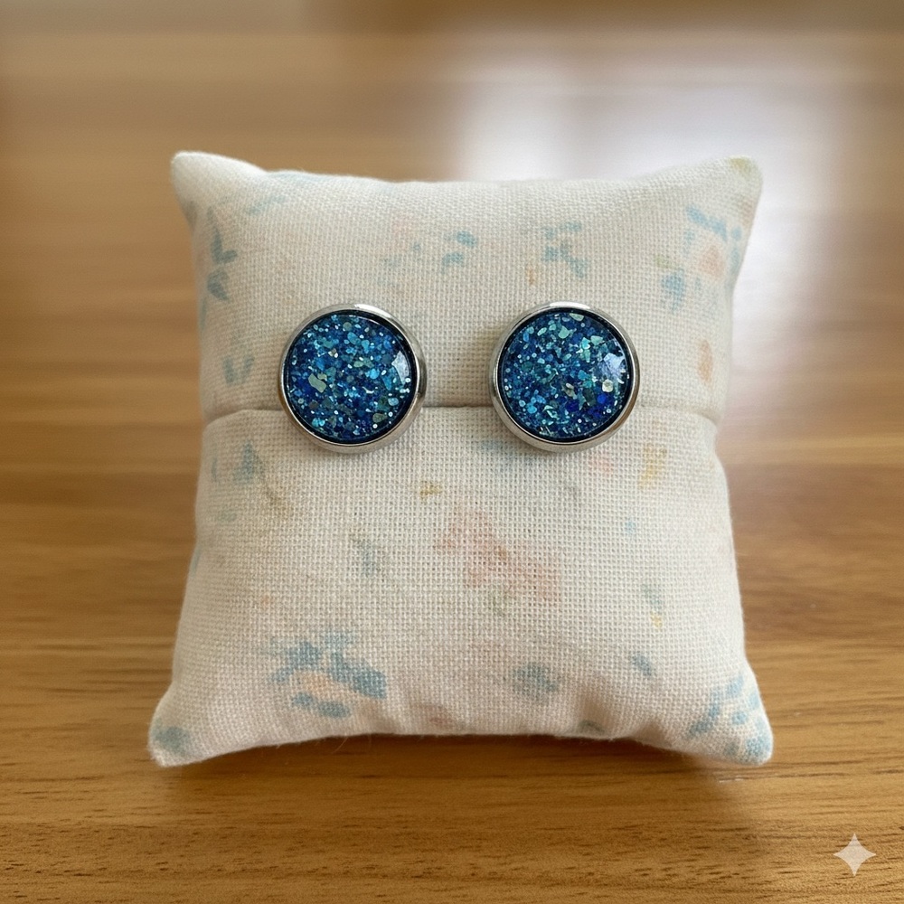 Sparkling Blue Stud Earrings 🦋